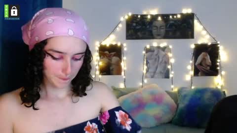 TwinFlamesXX online show from 01.27.25