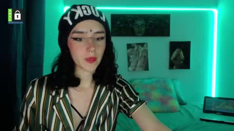 TwinFlamesXX online show from 03.04.25