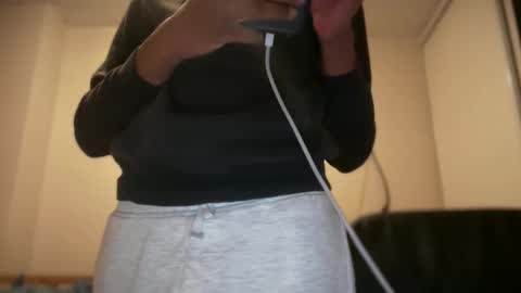 Snapshot of twinguy20 chatting on 01.05.26 Jarrel online show from 01.05.26