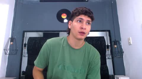 Snapshot of twink_bunny chatting on 03.19.26 samu online show from 03.19.26