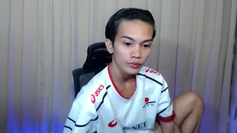 Snapshot of twink_clint chatting on 02.27.25 twink_clint online show from 02.27.25