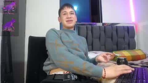 Snapshot of twink_daren chatting on 02.15.25 Mr Daren online show from 02.15.25