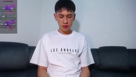 Snapshot of twink_daren chatting on 03.05.25 Mr Daren online show from 03.05.25