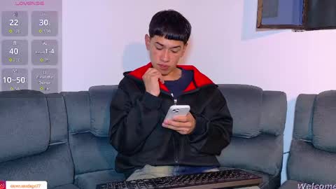 Snapshot of twink_daren chatting on 05.08.26 Mr Daren online show from 05.08.26