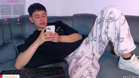 Snapshot of twink_daren chatting on 05.09.26 Mr Daren online show from 05.09.26