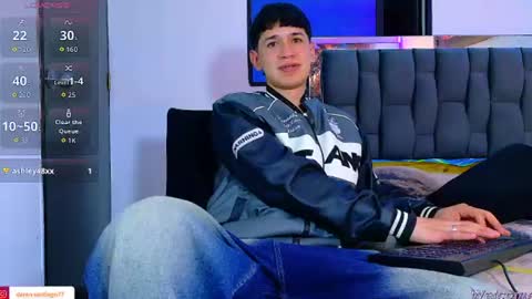 Snapshot of twink_daren chatting on 07.27.26 Mr Daren online show from 07.27.26