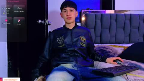 Snapshot of twink_daren chatting on 08.05.26 Mr Daren online show from 08.05.26