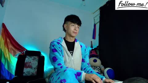 Snapshot of twink_sebas_ chatting on 12.15.24 Bad boy sebastian online show from 12.15.24