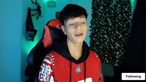 Snapshot of twink_sebas_ chatting on 02.10.25 Bad boy sebastian online show from 02.10.25