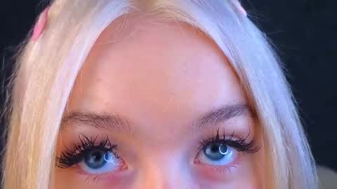 twinklefluff online show from 03.11.25