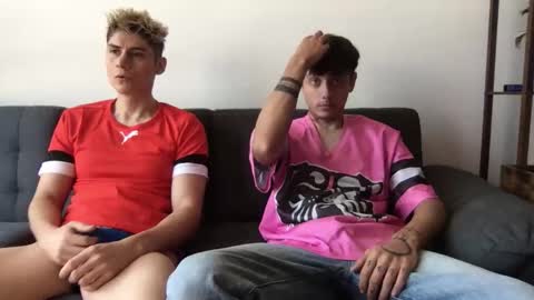 Snapshot of twinksguys360 chatting on 11.16.25 Derrick online show from 11.16.25