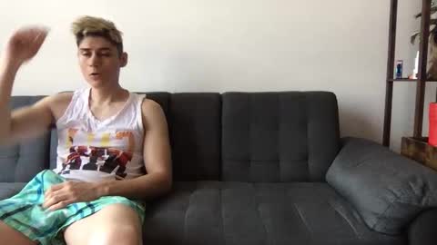 Snapshot of twinksguys360 chatting on 11.19.25 Derrick online show from 11.19.25