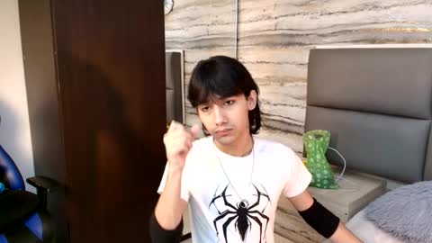 Snapshot of twinslovers_ chatting on 11.28.25 twinslovers_ online show from 11.28.25