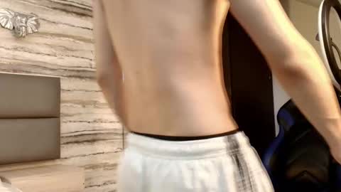 Snapshot of twinslovers_ chatting on 02.09.26 twinslovers_ online show from 02.09.26