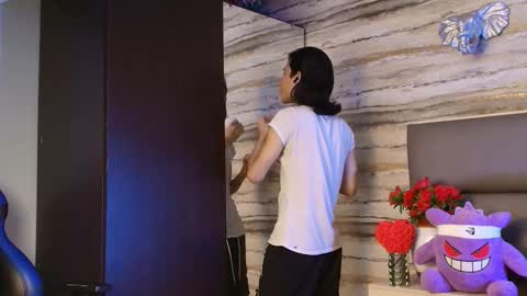 Snapshot of twinslovers_ chatting on 02.21.26 twinslovers_ online show from 02.21.26