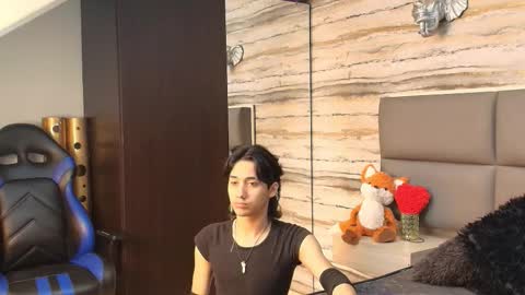 Snapshot of twinslovers_ chatting on 02.25.26 twinslovers_ online show from 02.25.26