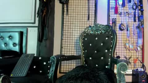 Snapshot of twisted_fantasy_ chatting on 05.18.26 Clio Tadeo online show from 05.18.26