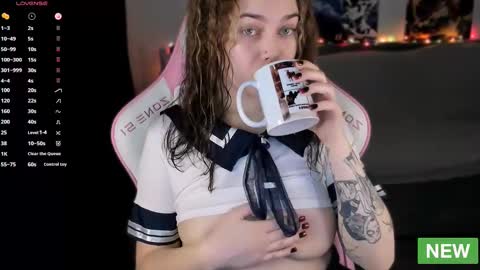 Snapshot of twixi_pixxie chatting on 02.20.25 your Twixi online show from 02.20.25