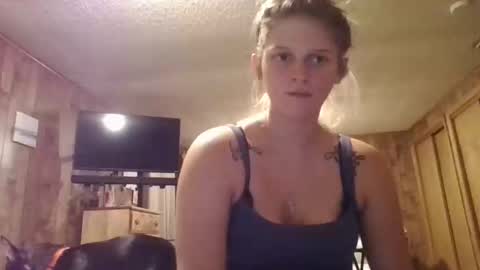 Snapshot of twizzler_twizzle chatting on 09.14.25 twizzler_twizzle online show from 09.14.25