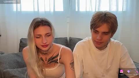 Snapshot of twl8vibe chatting on 01.10.26 Molly and Nick online show from 01.10.26