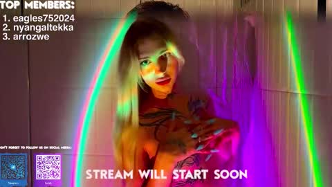 Snapshot of twl8vibe chatting on 01.16.26 Molly and Nick online show from 01.16.26