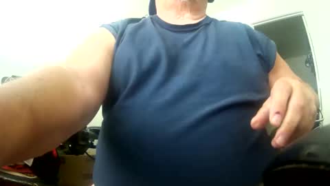 Snapshot of two_wheels_two_balls chatting on 05.28.26 two_wheels_two_balls online show from 05.28.26