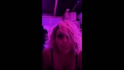 Twocrazy85 online show from 04.04.26