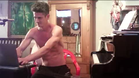 TobeBritta online show from 11.05.25