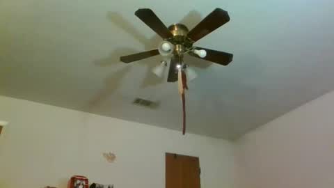 Snapshot of txblackbird chatting on 12.22.25 txblackbird online show from 12.22.25