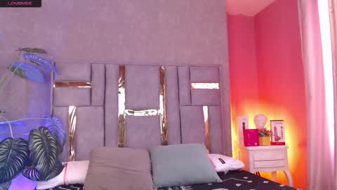 tyla_ks online show from 11.11.25