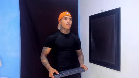 tyler_bell_ online show from 05.05.26