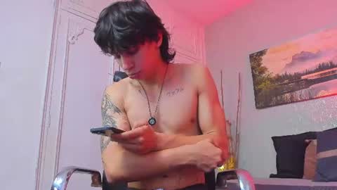 Snapshot of tyler_durtenn chatting on 07.29.26 Tyler online show from 07.29.26