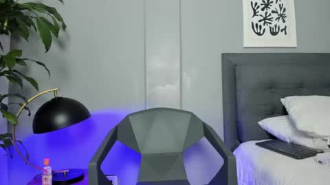 Tyler Fox online show from 06.16.26