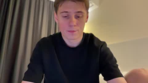 Snapshot of tyler_garrner chatting on 10.18.25 tyler_garrner online show from 10.18.25