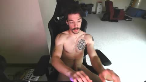 Snapshot of tylera10110 chatting on 12.12.24 Tyler online show from 12.12.24