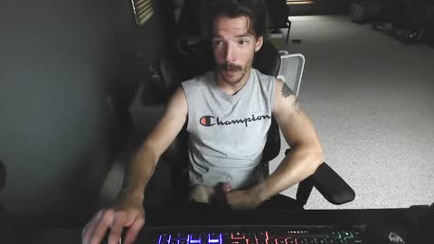 Snapshot of tylera10110 chatting on 09.24.25 Tyler online show from 09.24.25