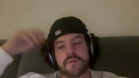 Tyleruzi online show from 12.04.24
