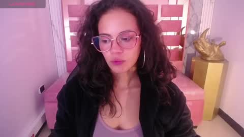 Snapshot of tyna_ch chatting on 01.15.25 TYNA online show from 01.15.25