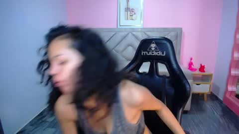 Snapshot of tyna_ch chatting on 06.26.26 TYNA online show from 06.26.26
