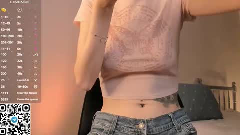 Christine 3 Next broadcast tomorrow at 2100 GMT 5 online show from 11.28.25