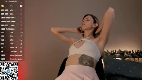 Snapshot of tyty_pupu chatting on 02.19.26 Christine 3 Next broadcast tomorrow at 2100 GMT 5 online show from 02.19.26