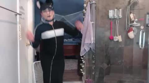 Snapshot of uandme_baby chatting on 01.13.26 Azelia B online show from 01.13.26