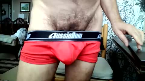 Snapshot of ucgreek chatting on 12.20.25 ucgreek online show from 12.20.25