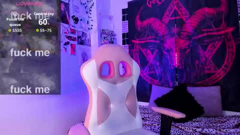 Snapshot of uchikydoll chatting on 02.13.26 uchikydoll online show from 02.13.26