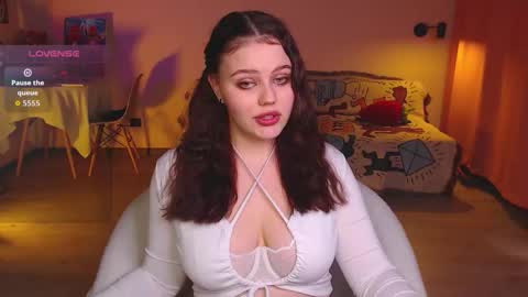 Snapshot of uhhh_my chatting on 11.11.25 Alice online show from 11.11.25