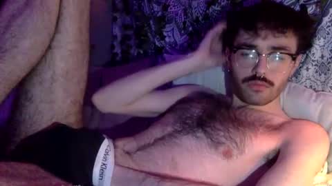 Snapshot of uhhstephen chatting on 11.30.25 uhhstephen online show from 11.30.25