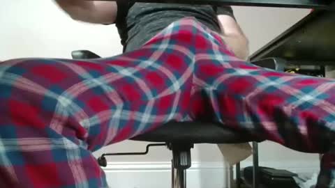 Snapshot of ukguynxtdr chatting on 11.16.25 ukguynxtdr online show from 11.16.25