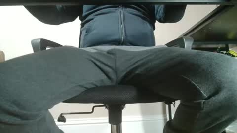 Snapshot of ukguynxtdr chatting on 12.04.25 ukguynxtdr online show from 12.04.25