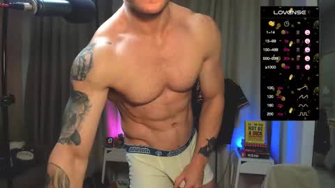 Snapshot of ukgymboy chatting on 09.19.25 James Iron online show from 09.19.25