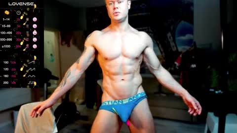 Snapshot of ukgymboy chatting on 10.21.25 James Iron online show from 10.21.25
